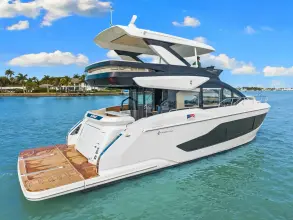 Thumbnail von Cruisers Yachts 57 FLY