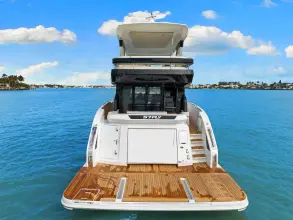 Thumbnail von Cruisers Yachts 57 FLY