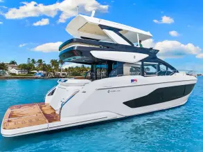 Thumbnail von Cruisers Yachts 57 FLY