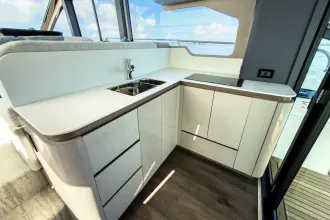 Thumbnail von Cruisers Yachts 50 FLY