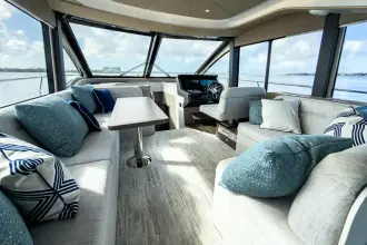 Thumbnail von Cruisers Yachts 50 FLY