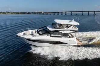 Thumbnail von Cruisers Yachts 50 FLY