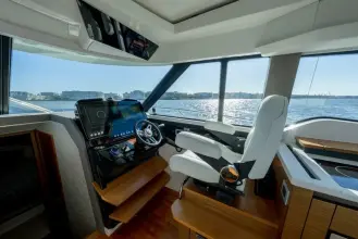 Thumbnail von Tiara Yachts 43LE NEXT LEVEL
