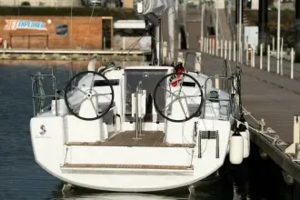 Thumbnail von Beneteau Oceanis 30.1