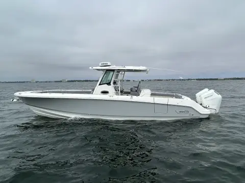 Boston Whaler 330 Outrage