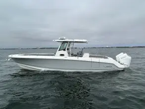 Boston Whaler 330 Outrage