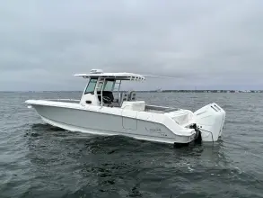 Thumbnail von Boston Whaler 330 Outrage