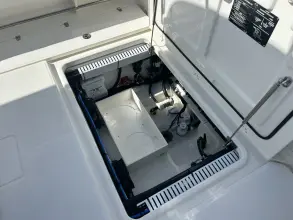 Thumbnail von Boston Whaler 330 Outrage