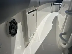 Thumbnail von Boston Whaler 330 Outrage
