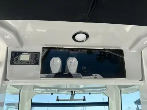 Thumbnail von Boston Whaler 330 Outrage