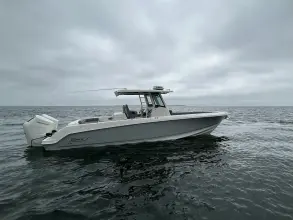 Thumbnail von Boston Whaler 330 Outrage