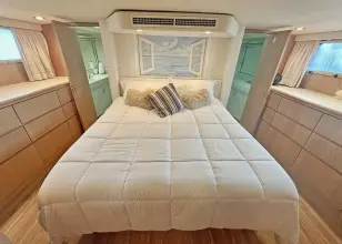 Thumbnail von Hatteras 72 Cockpit Motor Yacht