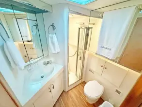 Thumbnail von Hatteras 72 Cockpit Motor Yacht