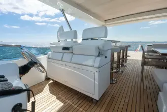 Thumbnail von Azimut 84