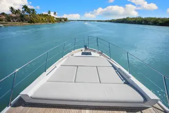 Thumbnail von Azimut S6