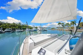 Thumbnail von Azimut S6