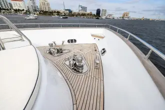 Thumbnail von Azimut 100