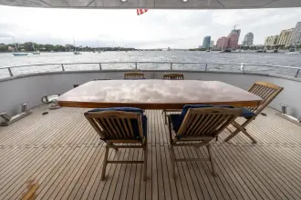 Thumbnail von Azimut 100