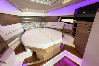 Thumbnail von Boston Whaler 365 Conquest