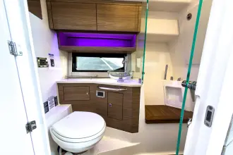 Thumbnail von Boston Whaler 365 Conquest