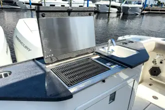 Thumbnail von Boston Whaler 365 Conquest