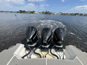 Thumbnail von Sea Ray 320 Sundancer Outboard