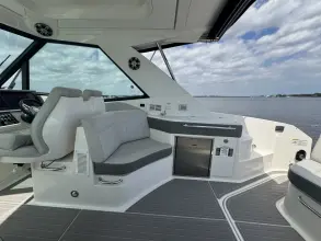 Thumbnail von Sea Ray 320 Sundancer Outboard