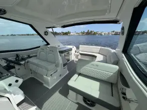 Thumbnail von Sea Ray 320 Sundancer Outboard