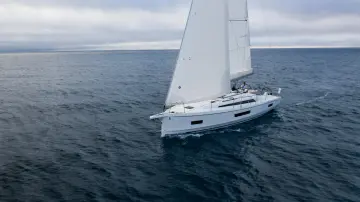 Thumbnail von Beneteau Oceanis 40.1