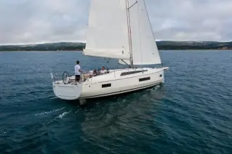Thumbnail von Beneteau Oceanis 40.1