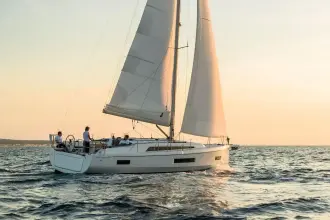 Thumbnail von Beneteau Oceanis 40.1