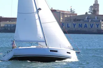 Thumbnail von Beneteau Oceanis 37.1