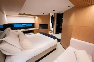 Thumbnail von De Antonio Yachts D60