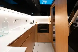Thumbnail von De Antonio Yachts D60