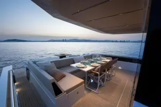 Thumbnail von De Antonio Yachts D60