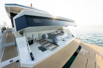 Thumbnail von De Antonio Yachts D60