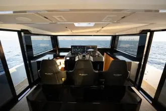 Thumbnail von De Antonio Yachts D60