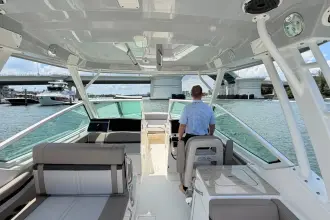 Thumbnail von Boston Whaler 280 Vantage