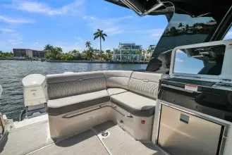 Thumbnail von Sea Ray 370 Sundancer Outboard