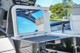 Thumbnail von Sea Ray 370 Sundancer Outboard