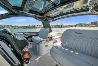 Thumbnail von Sea Ray 370 Sundancer Outboard
