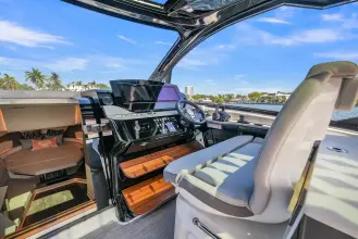 Thumbnail von Sea Ray 370 Sundancer Outboard