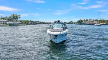 Thumbnail von Sea Ray 370 Sundancer Outboard