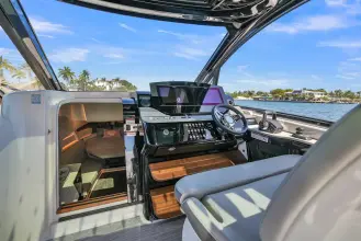 Thumbnail von Sea Ray 370 Sundancer Outboard