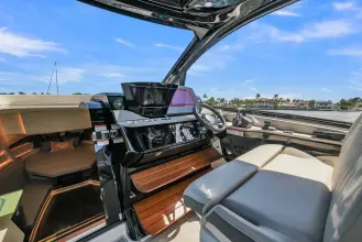 Thumbnail von Sea Ray 370 Sundancer Outboard