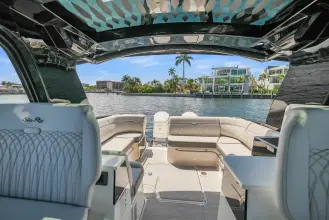 Thumbnail von Sea Ray 370 Sundancer Outboard