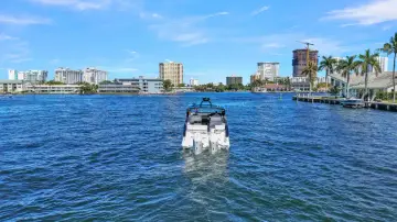 Thumbnail von Sea Ray 370 Sundancer Outboard