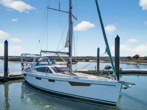 Southerly 420 Off The Grid