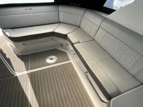 Thumbnail von Sea Ray 320 Sundancer Outboard