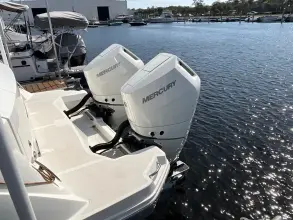 Thumbnail von Sea Ray 320 Sundancer Outboard